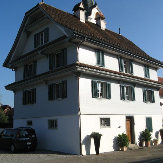 Römisch-katholisches Pfarrhaus