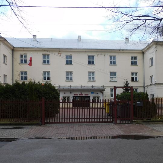 Budynek szkolny przy ulicy Gładkiej 16