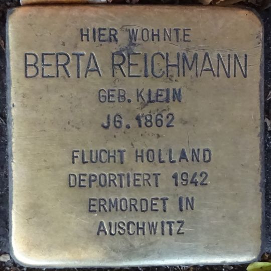 Stolperstein en memoria de Berta Reichmann