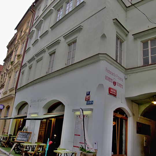 U tří lvů, U zlatého medvěda