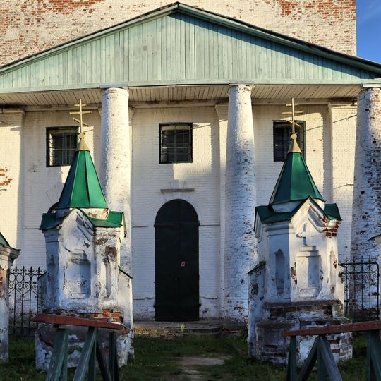 Ограда с воротами