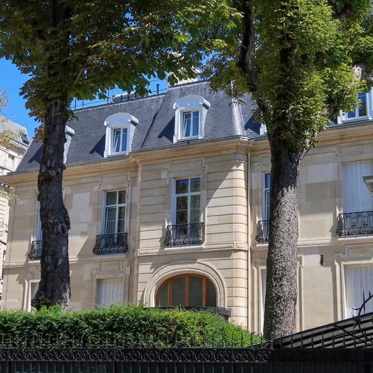 Hôtel du 1 rue de Lota