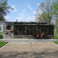 Памятный знак "Воины-никельщики" (Верхний Уфалей)