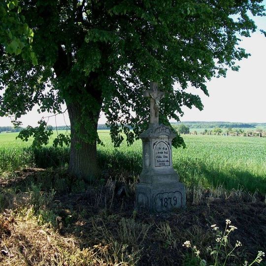 Kříž u Kočína u silnice na Dolní Hradiště