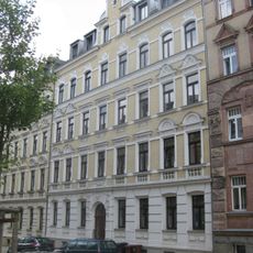 Mietshaus in geschlossener Bebauung Markusstraße 36