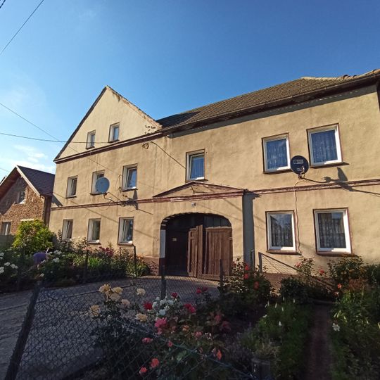 Zagroda z XIX w. przy ulicy Wolności nr 53 w Lubrzy