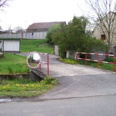 Most přes Rokytku z Hájové ulice k domu čo. 4