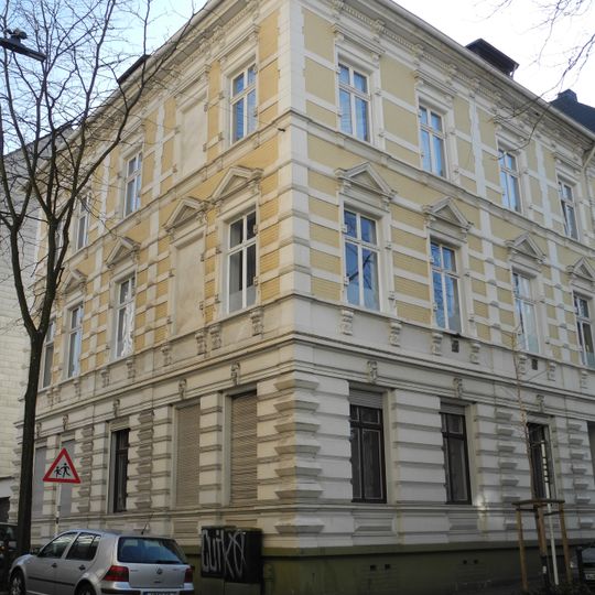Benzstraße 1