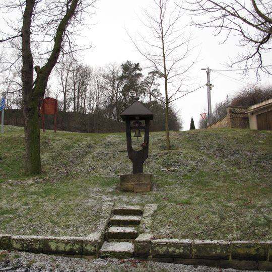 Zvonička na návsi v Horní Kamenici