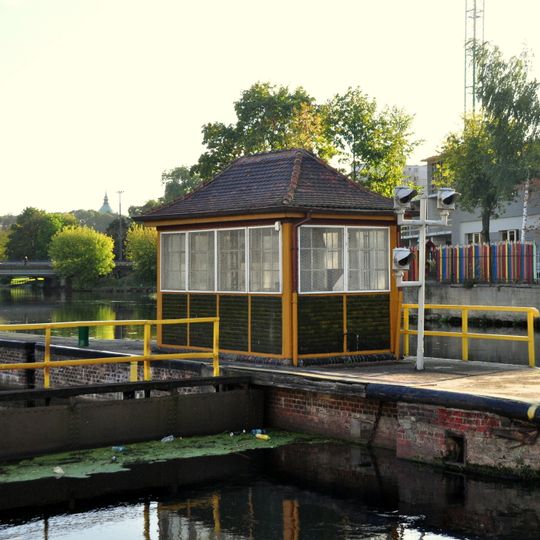 Maszynownia II na głowie śluzy