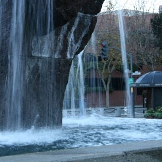 Levi's Plaza Fountain