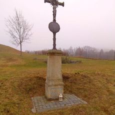 Kříž v zahradě pod Zahorčicemi