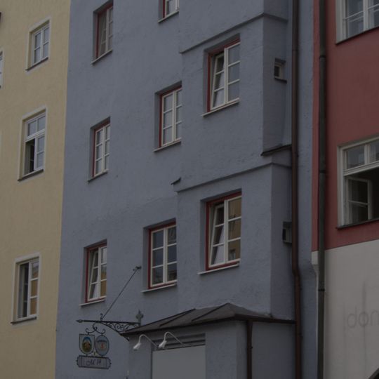 Wohn- und Geschäftshaus