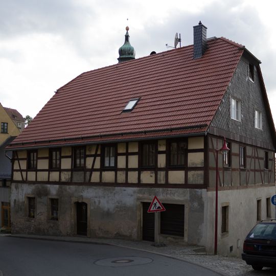 Wohnhaus in halboffener Bebauung Obere Straße 3