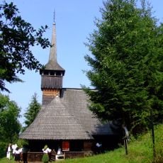 Wooden church in Călinești Căeni