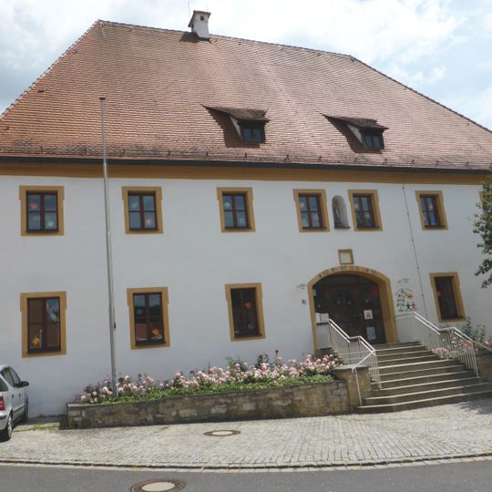 Ehemaliges Forsthaus des Klosters Ensdorf, jetzt katholische Kindergarten