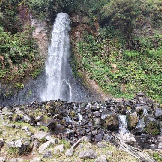 Air Terjun Cibeureum