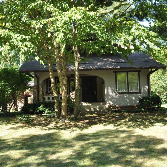 Gilmour B. and Edith Craig MacDonald House