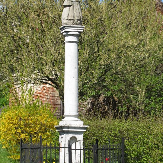 Sloup se sochou Panny Marie