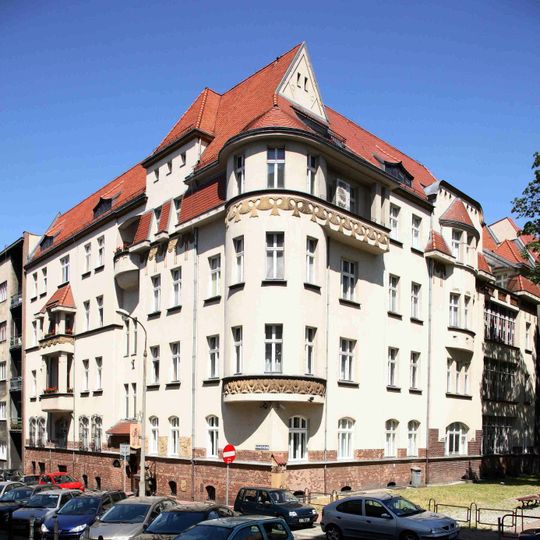 Kamienica przy ul. ks. Józefa Szafranka 9 w Katowicach