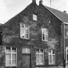 Biest 104, Weert