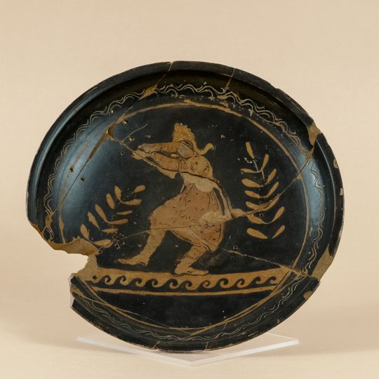 Piatto a figure rosse