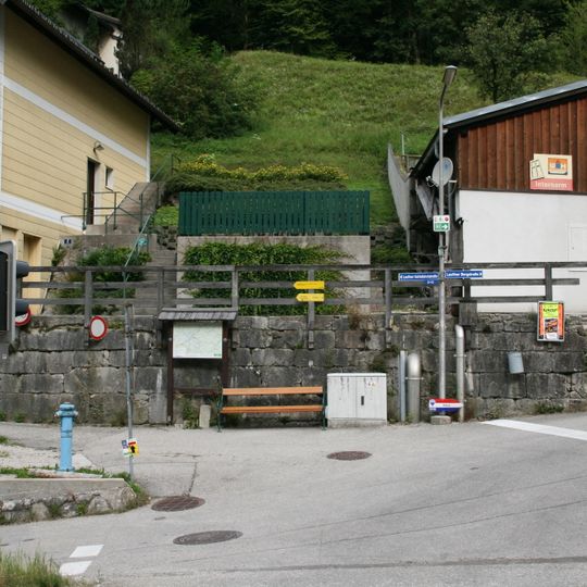 Soleleitung, Stützmauer mit Treppe in Lauffen
