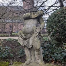 Statua