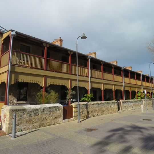 Warder's Cottages, 7–17 Henderson Street