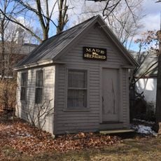 Shoe Shop-Doucette Ten Footer