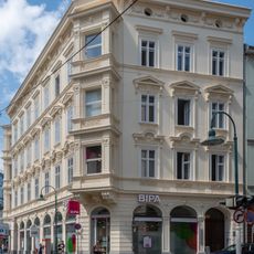 Wohn- und Geschäftshaus