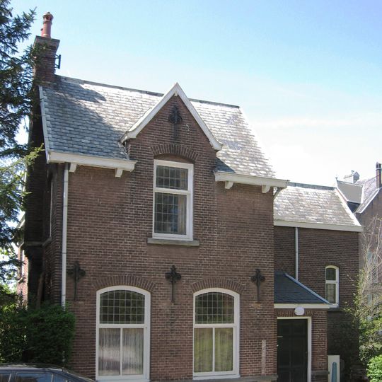 Vrijstaande dienstwoning