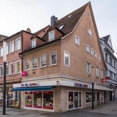 Wohn- und Geschäftshaus