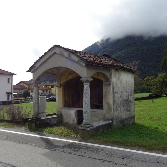 Wayside shrine in Via per Cossogno
