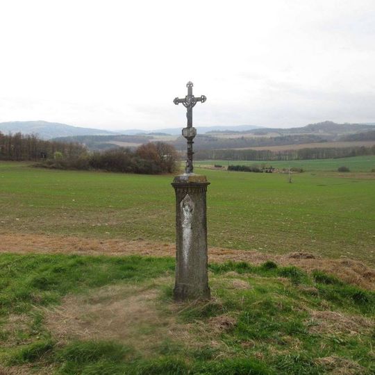 Kříž jihovýchodně od městyse Chudenice
