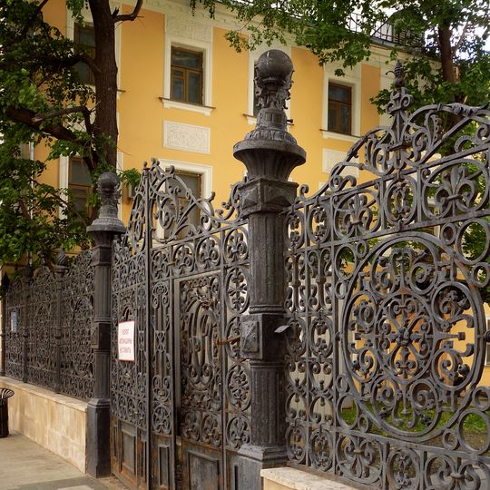 Ограда с воротами