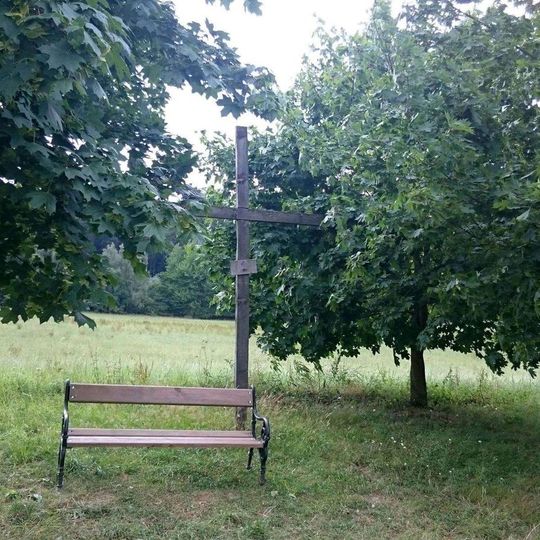 Kříž západně od Buchova u kapličky