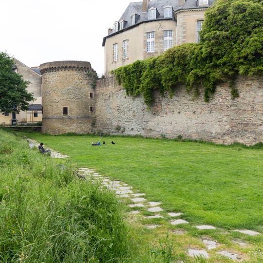 Square Hyacinthe Lorette