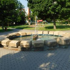 Fontána v parku před poliklinikou v Otrokovicích