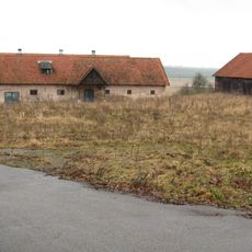 Zespół dworski i folwarczny