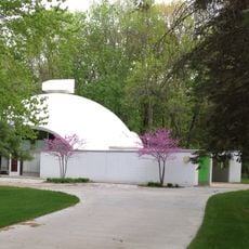Robert E. and Barbara Schwartz House