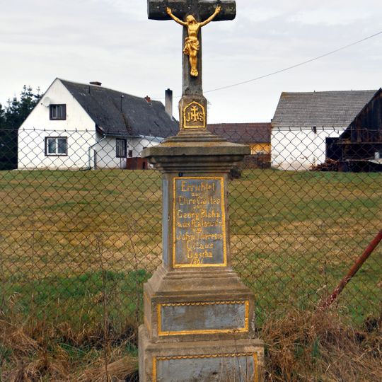 Kříž jižně od Náklova u silnice