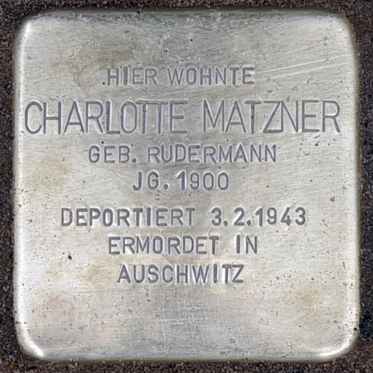 Stolperstein en memoria de Charlotte Matzner