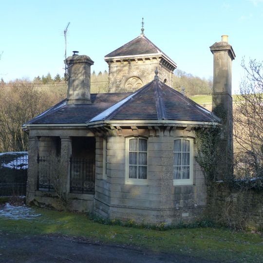 South Lodge and gateway forming the southern entrance to Rendcomb College