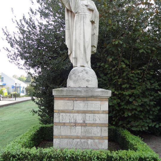 Statue of Sacred Heart of Jesus Christ