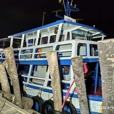 Attrazione turistica, pontile