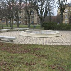 Kašna u Obchodní akademie v Turnově