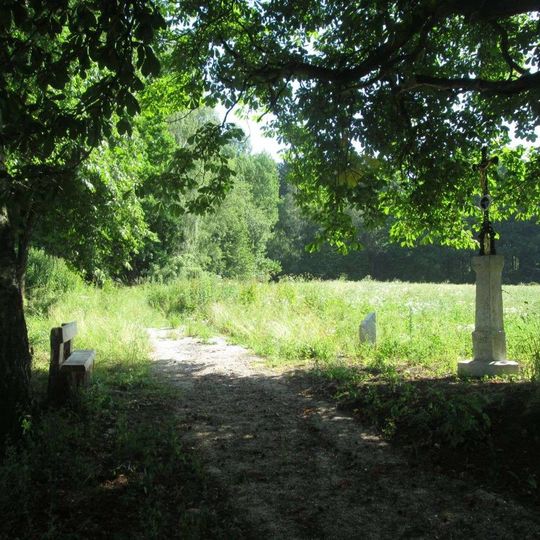 Kříž jižně od Lačné