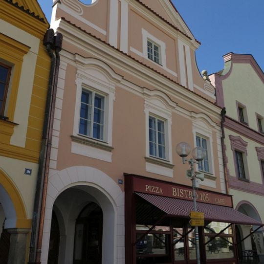 Masarykovo náměstí čp. 105