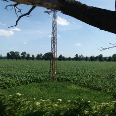 Jasanová alej za býv. mostem